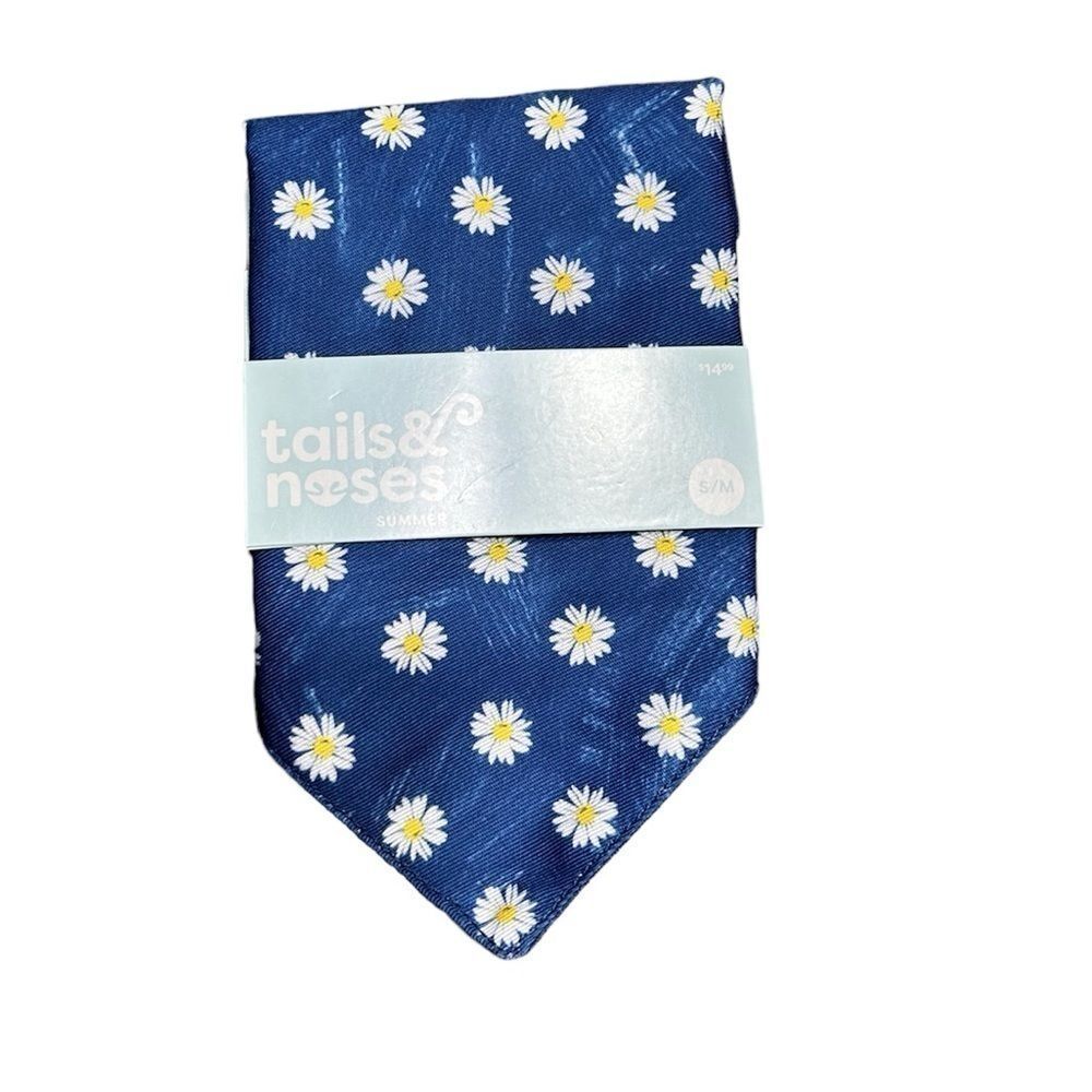 Tails & Noses “Daisy” Dog Bandana